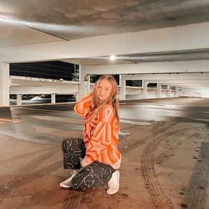 Meet your Posher, Destinee